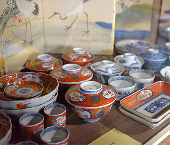 武山家が1819年（文政2）に江戸の商人から購入した陶器類。江戸から千石船（弁才船）で運ばれたと思われる