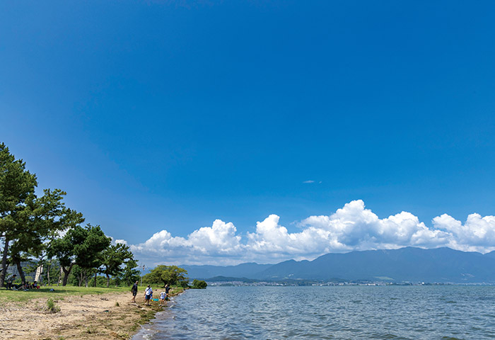 琵琶湖東部（湖東）の水辺で遊ぶ人びと