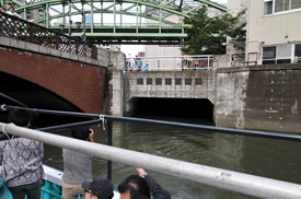 洪水を防ぐために造られた分水路