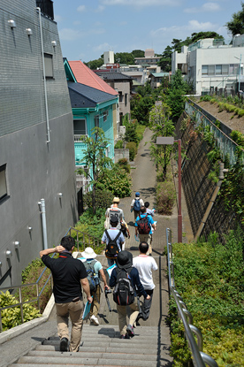 谷の多い窪地コース