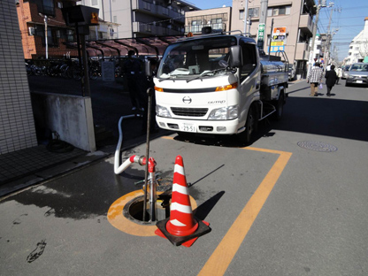 消火栓からの給水車への補給