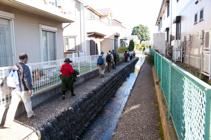 用水路を取り入れて宅地開発したエリア