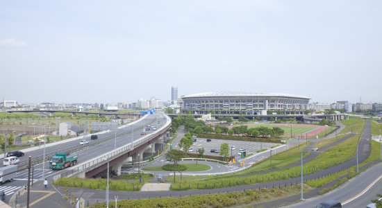 鶴見川流域センター屋上から見た鶴見川多目的遊水地