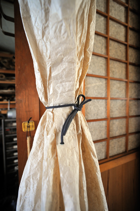 泉佐野市の自宅兼工房の和紙でできたカーテン