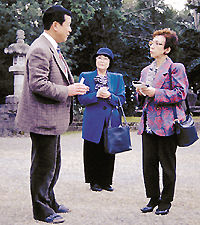 浦嶋子伝記をお話しくださる、浦嶋神社宮司の宮嶋淑久さん