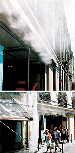 パリのポンピドーセンターの裏のパスタ屋の軒先でも使われているミスト噴霧。