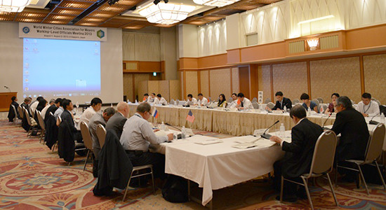 2013年（平成25）、札幌市で開かれた実務者会議。