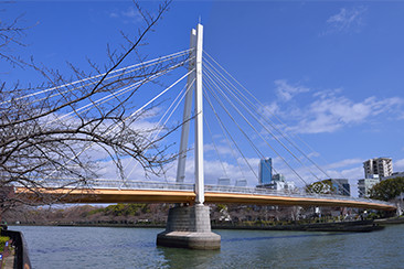 松村博さんが大阪市橋梁課時代に設計に携わった〈川崎橋〉