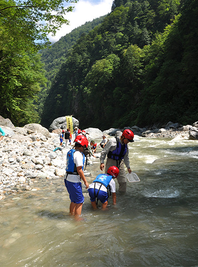 くろべ水の少年団の活動風景。