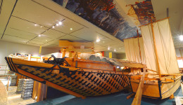 琵琶湖の木造船「丸子舟」