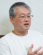 サトウ椿株式会社代表取締役の佐藤秀幸さん。