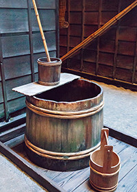 深川江戸資料館に展示されている井戸の模型。飲料には適さず「水売り」に頼っていたと考えられる