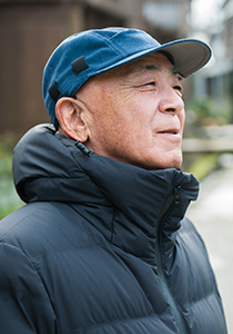 宿根木を案内してくれた高藤一郎平さん。佐渡の歴史と文化に精通している