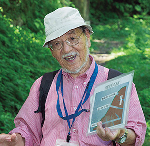 石見銀山ガイドの会の小沢忍さん