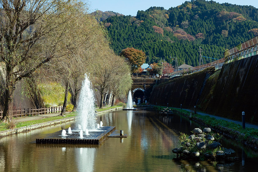 「高森湧水トンネル公園」の入り口付近