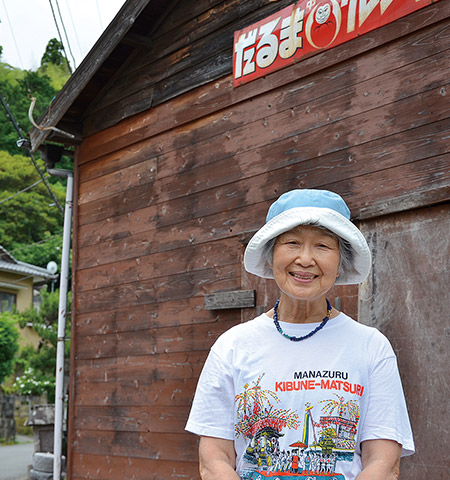 岩地区のまち歩きをはじめ、さまざまな地域住民も紹介してくれた竹林初江さん