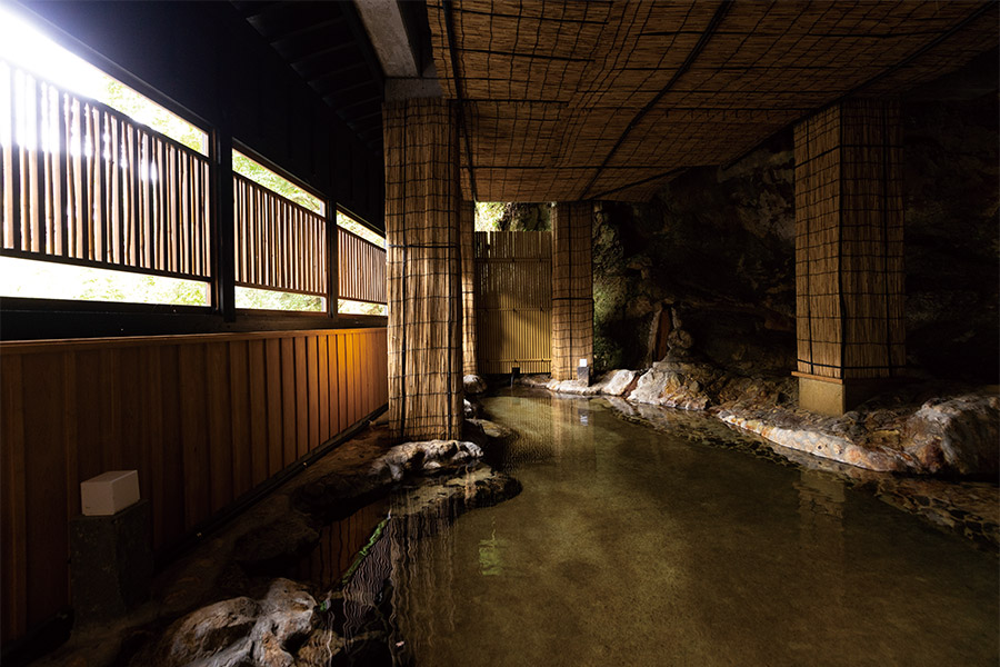 人びとを惹きつけてやまない温泉。その魅力とはなにか（黒川温泉「山の宿　新明館」）