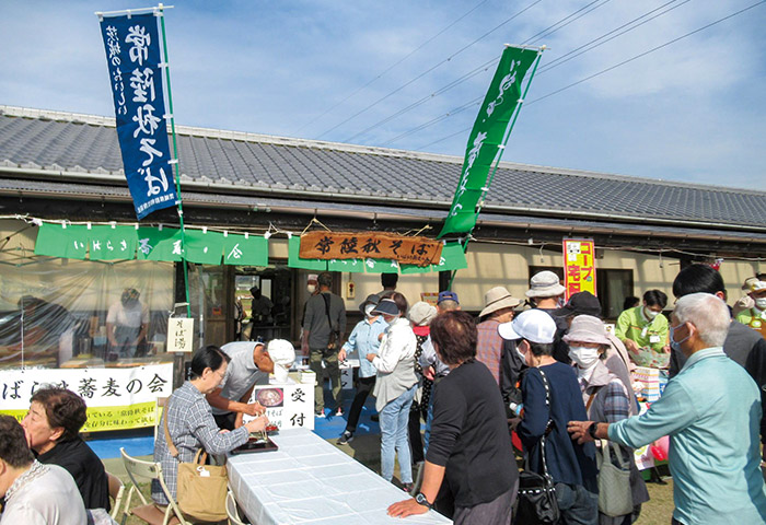 新そばの時期に行なっている「収穫祭 in いばらき蕎麦の会」。裾野を広げる活動だ