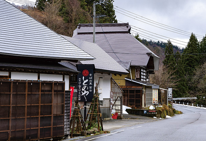 喜多方市山都町の宮古集落。そば店は今、5軒となった