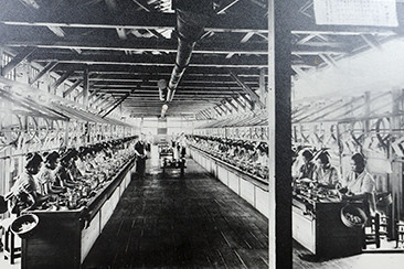 蚕糸業は新時代の花形産業として、大いに期待された。