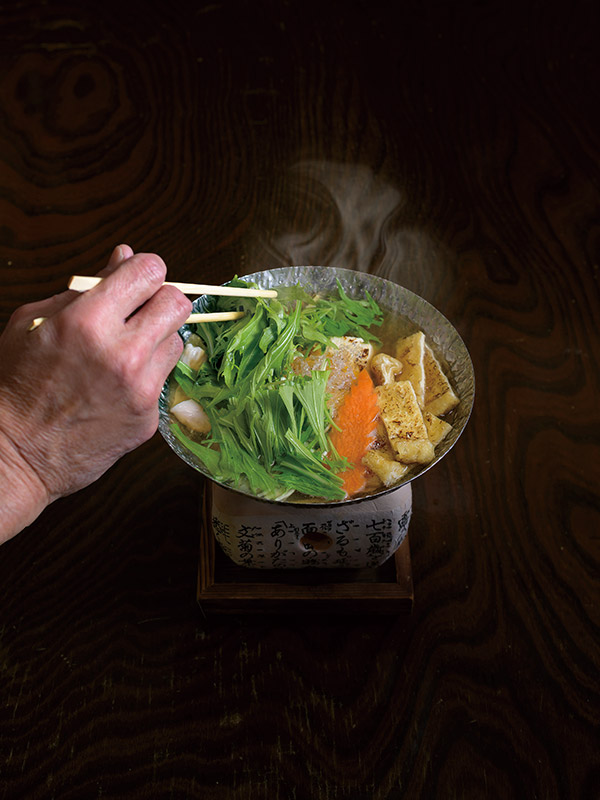 京都原産の伝統野菜・京水菜を用いた「はりはり鍋」